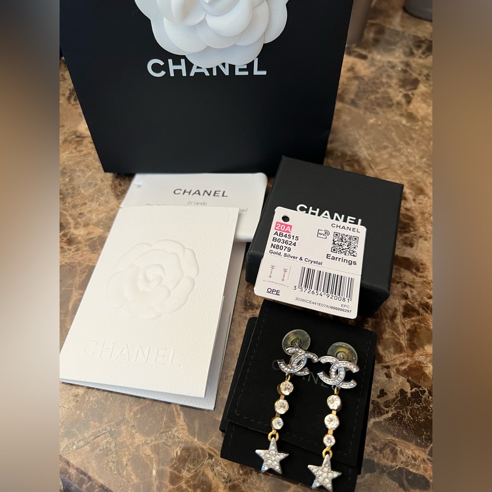 Authentic Chanel dangling earrings 20A. Full set- receipt, box, camellia, etc.